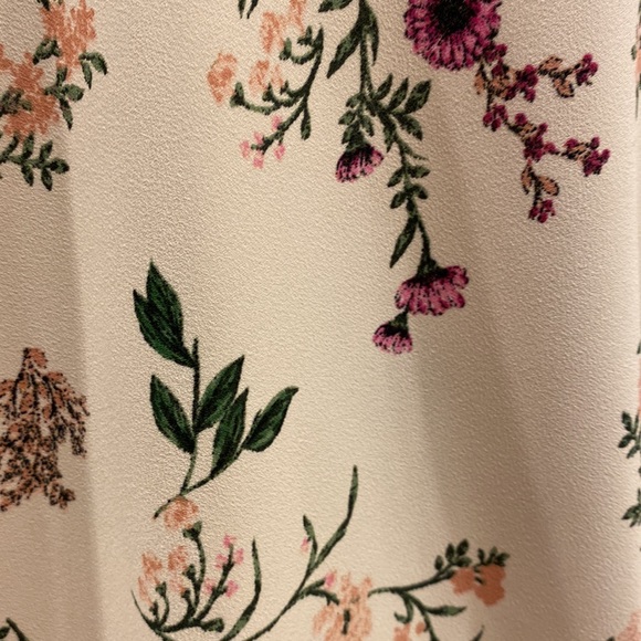 Pink blouse V line bottom. Alfani PL. - Picture 3 of 3